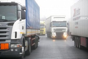 В России повысили оплаты для грузовиков из-за границы 